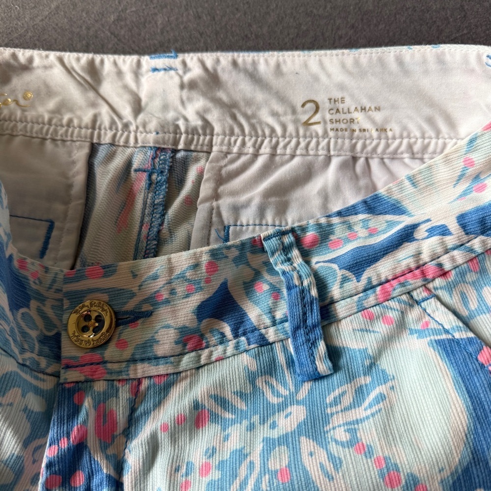 Lilly Pulitzer Blue & Pink Seashell Callahan Shorts Size 2 - Picture 7 of 8